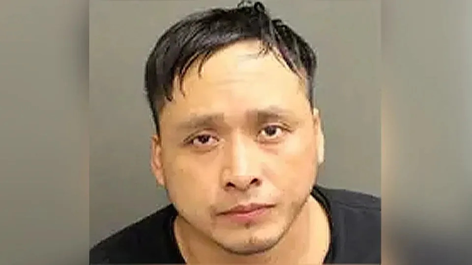 ICE Arrests 15 Noncitizens in Weekend Sweep, Citing Child Abuse, Kidnapping and Violent Crimes