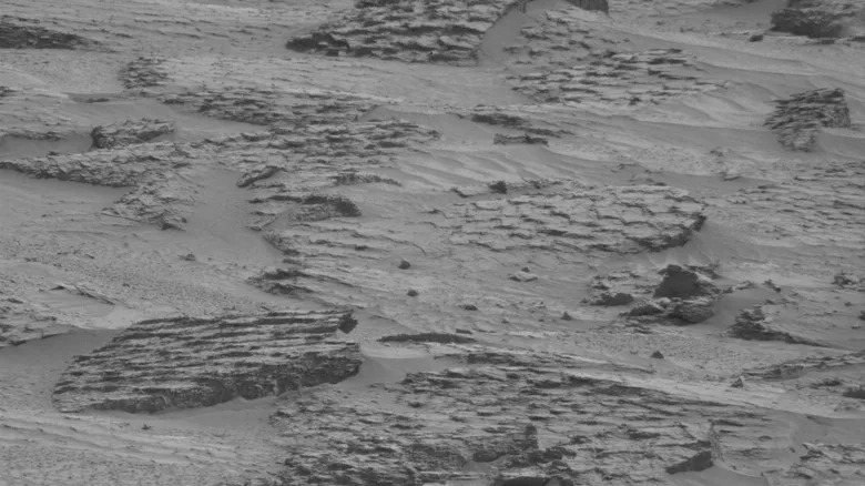 Curiosity Otkrio Ogromno Polje 'Zmajevih Krljušti' Na Marsu — Šta To Znači Za Drevnu Vodu?