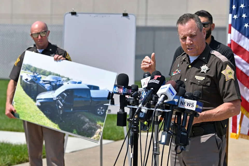 Corrections Officer Vicky White Helped Inmate Casey White Flee — 11-Day Manhunt Ended in a Tragic Crash