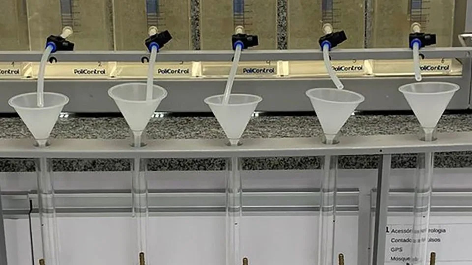 Moringa Filtrira 98,5% PVC Mikroplastike: Prirodno Rešenje Za Pročišćavanje Vode