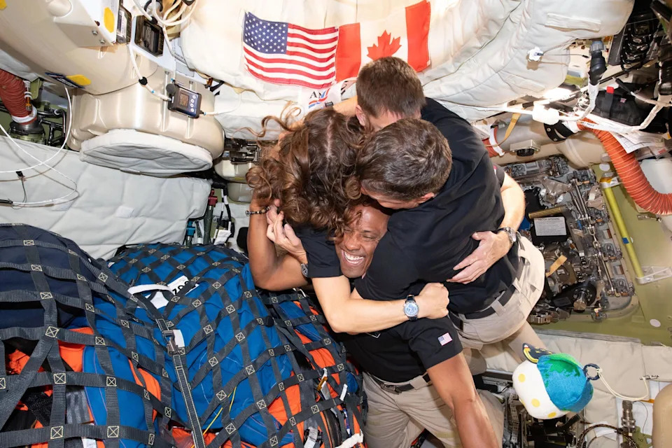 Dva rovera, dve strane Marsa: NASA objavila uporedne panorame Curiosity i Perseverance