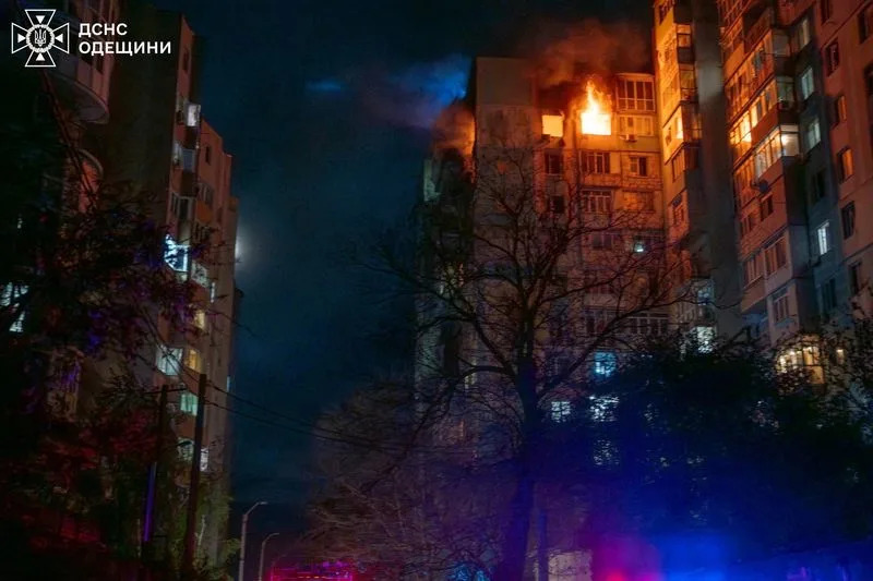 Rusija lansirala 409 dronova u dnevnom napadu — 10 povređenih u Ternopilu, Ukrajina oborila 388