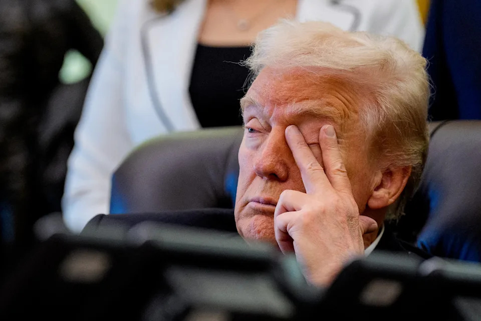 Investigation: One-Third Of Trump’s Posts Come At Night — Experts Raise Alarm Over Troubling Sleep Pattern