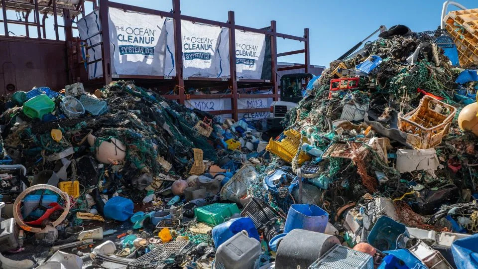Plastika u vazduhu greje planetu — Veliki pacifički vrtlog ima neočekivano veliki klimatski uticaj