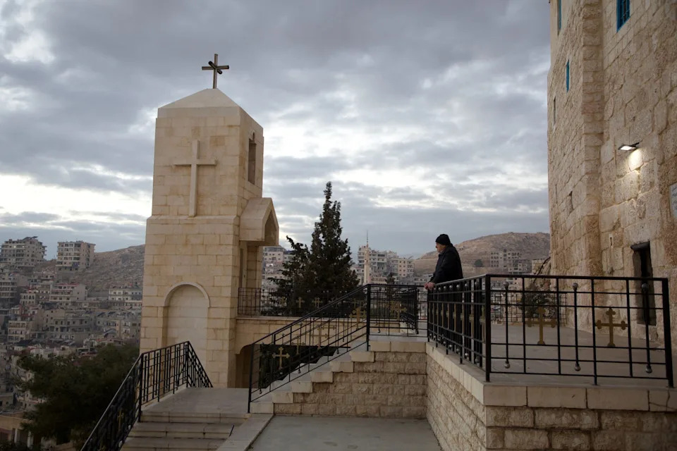 Privremena zabrana alkohola u Damasku podigla sumnje da al‑Sharaa gura islamističku agendu