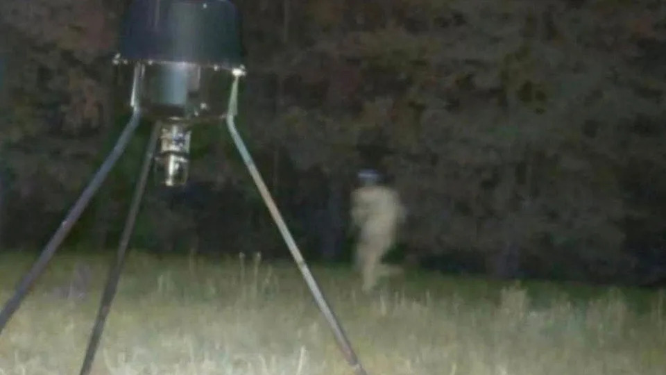 Military-Trained Fugitive Sought After Wife Shot; Multiagency Manhunt Expands in Rural Tennessee