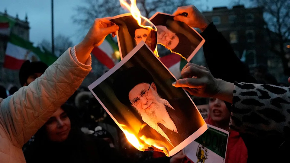 Graham Proposes 'Second Amendment Solution' — Urges U.S. and Israel To Arm Iranian Civilians