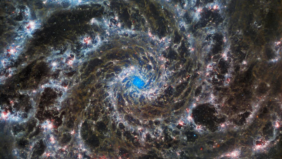 48 Zapanjujućih Fotografija James Webb Teleskopa — Najlepši Trenuci JWST-a