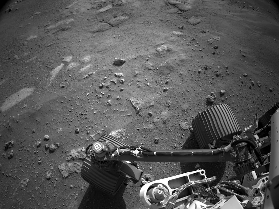 Šta je šest godina vožnje po Marsu uradilo točkovima rovera Curiosity? (video)