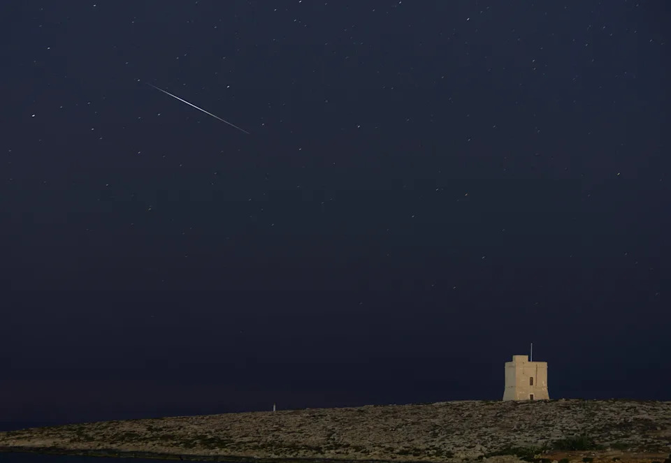 Perseidi Preuzimaju Scenu: Šta Treba Znati o Letnjim Meteorskim Kišama 2026.