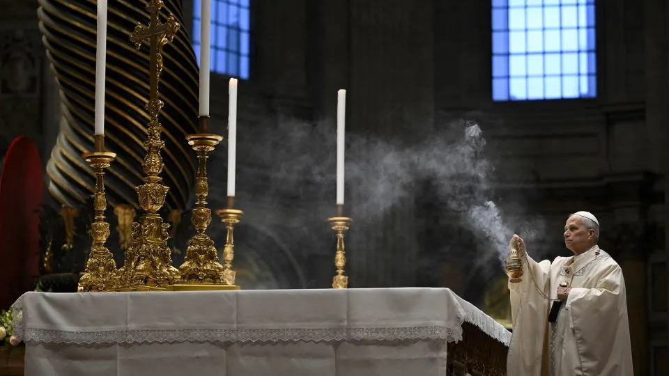 Prva Godina Pape Lea XIV: Stil, Stavovi i Uticaj Prvog Pape Iz SAD
