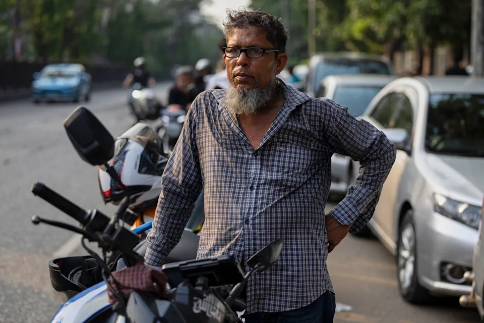 Iran Conflict Triggers Fuel Shortages in Bangladesh, Cutting Incomes and Threatening Garment Exports