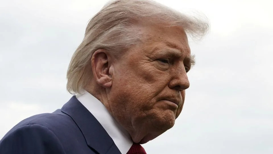 Trump’s Public Gaffes Draw New Scrutiny as Polls Show Rising Doubts