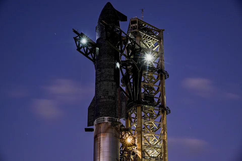 Od eksplozija do prekretnica: Starship pred 12. letom — šta je SpaceX naučio