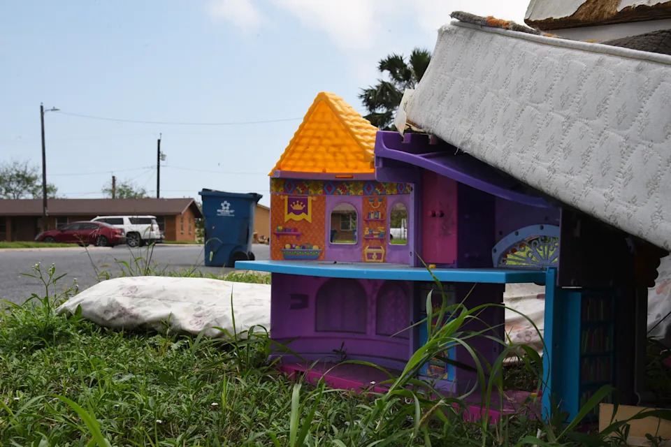 Texas Public Housing Panic Shows Stakes of Proposed HUD Rule That Could Bar Households With Undocumented Members
