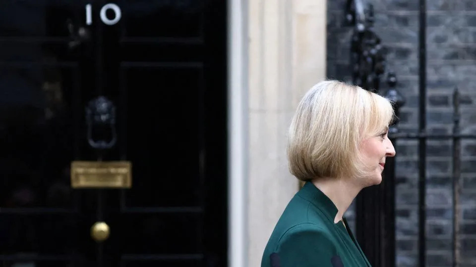 Is Britain Becoming Ungovernable? Starmer’s Struggle, Political Flux and an Economy Under Strain
