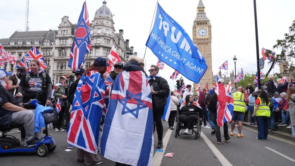 Desetine Hiljada Na Maršu U Londonu: Ekstremna Desnica Dobija Na Snazi