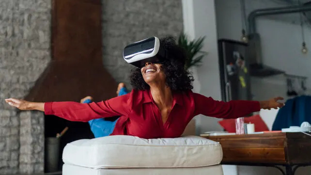VR Krila Menjaju Mozak: Kako Virtuelno „Utelovljenje“ Preobražava Percepciju Tela