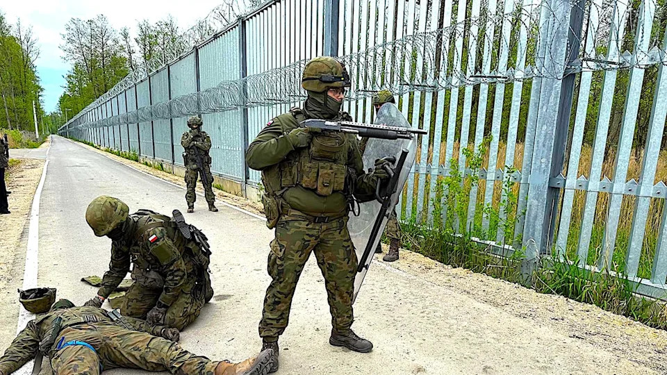 Poljska Upozorava: Rusija i Belorusija Instrumentalizuju Migrante Kao Hibridno Oružje