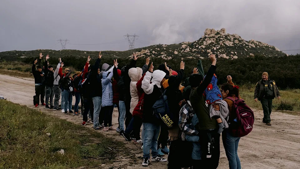 Poljska Upozorava: Rusija i Belorusija Instrumentalizuju Migrante Kao Hibridno Oružje