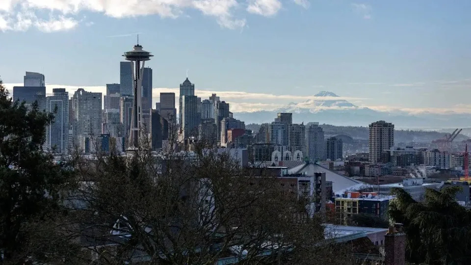 Seattle Alarm: Councilmember 'Gravely Concerned' As Starbucks Moves 2,000 Jobs, Tax Change Fuels Exodus