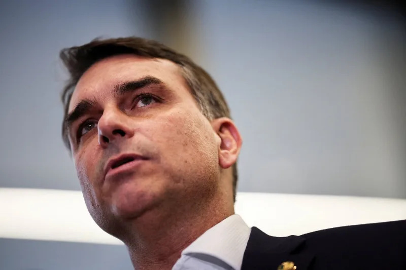 Flavio Bolsonaro Priznao Sastanak Sa Bankarom Vorcarom — Skandal Koji Je Uzdrmao Tržišta I Izborne Ankete