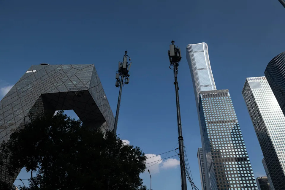 Experts Debunk Viral Claim That 5G Towers Can Control the Weather