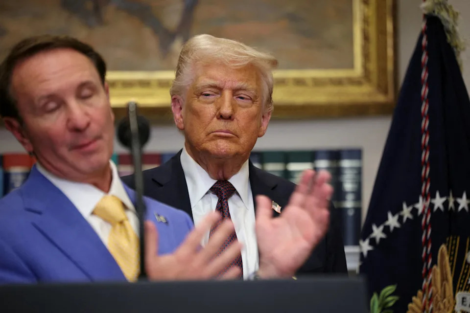 Trump Envoy Jeff Landry Leaves Nuuk After Unofficial Visit and Hostile Reception