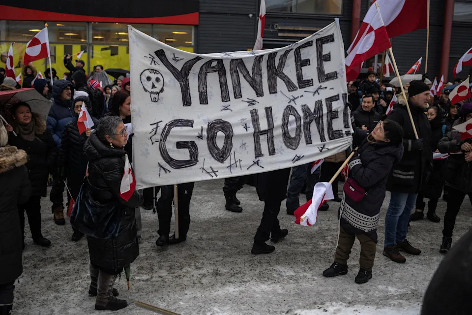 Trump Envoy Jeff Landry Leaves Nuuk After Unofficial Visit and Hostile Reception