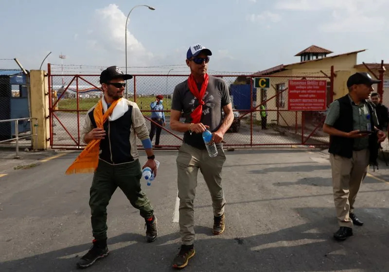 Kenton Cool Po 20. Put Na Everestu; Dvoje Indijskih Planinara Poginulo, Sezona Pet Žrtava