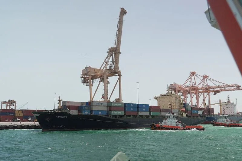 Iranska mapa produbljuje krizu u Tjesnacu Hormuz — Više od 20.000 pomoraca zarobljeno u Zalivu