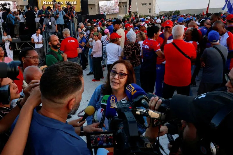 Hiljade Kubanaca Protestovale Ispred Ambasade SAD U Havani Nakon Optužnice Protiv Raula Castra