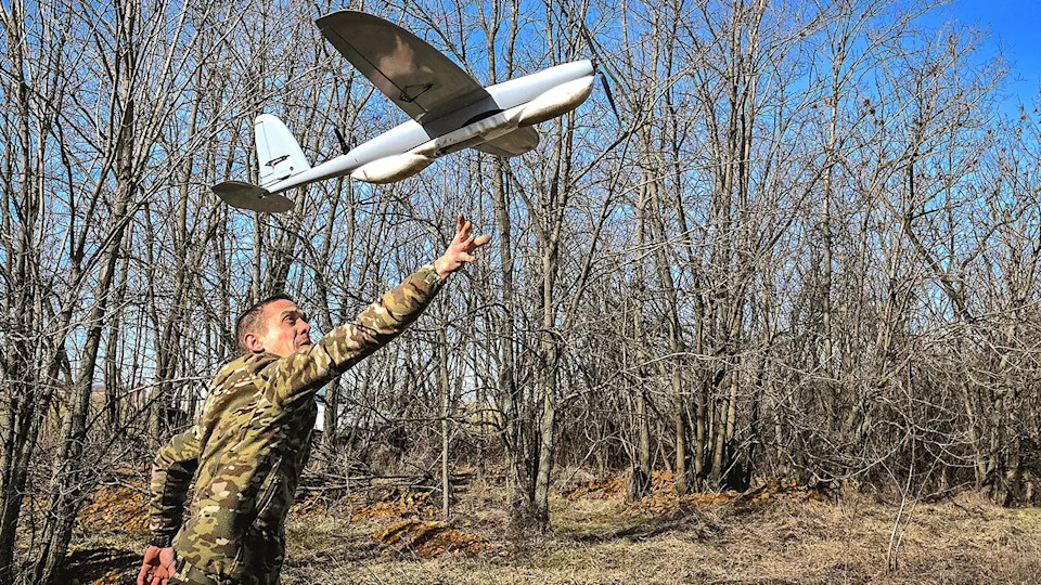 Bojište u Ukrajini Menja Budućnost NATO-a — Kako Dronovi i Industrija Preoblikuju Alijansu