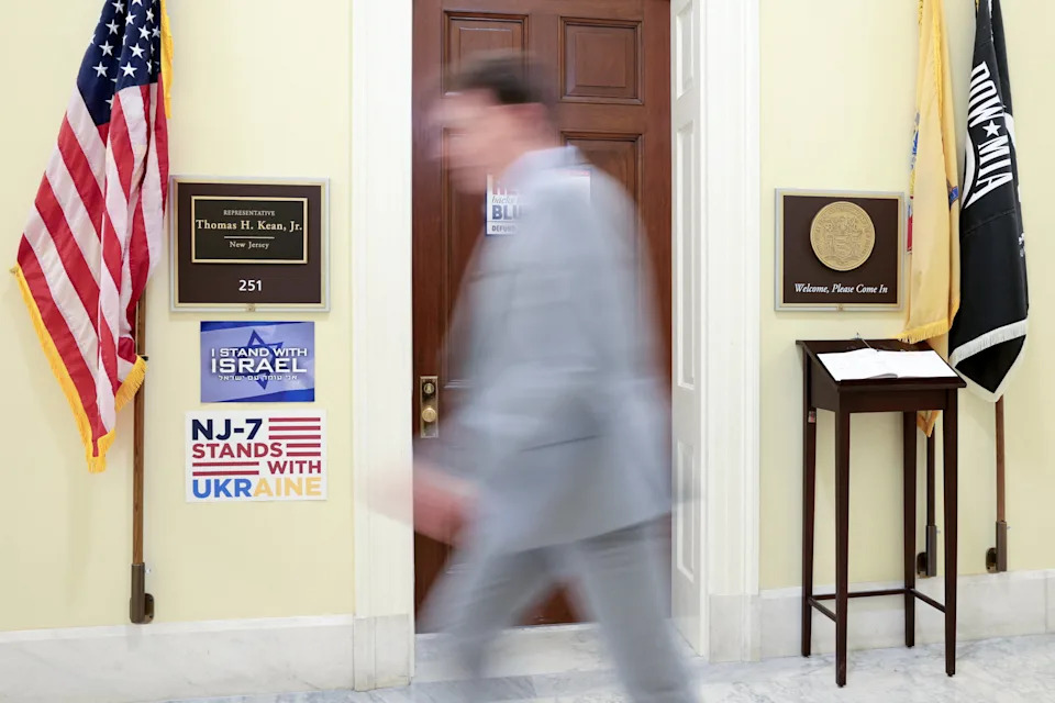 Missing Rep. Tom Kean Quietly Calls Colleagues, Asks for Prayers as Absence Enters Third Month
