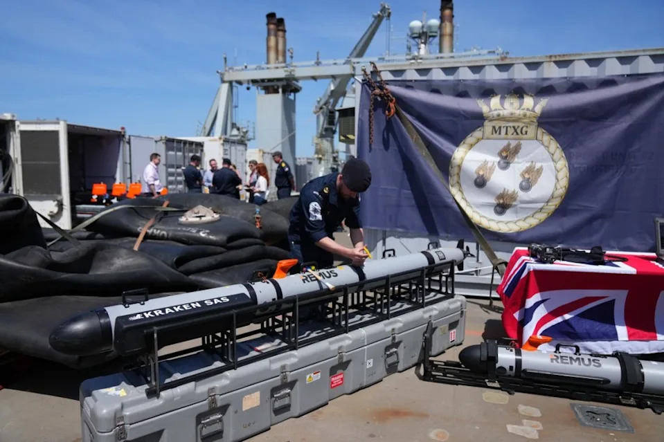 RFA Lyme Bay Krene Ka Hormuzu: Velika Britanija Šalje Brod Opremljen Morskim Dronovima Da Traži Iranske Mine