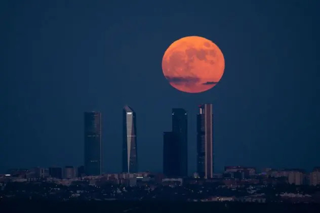„Mesec jagode“ i susret tri planete: šta gledati na noćnom nebu u junu