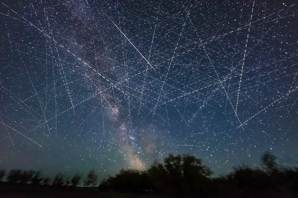 Svemirski Rat Je Već Pred Nama — Zašto Bi Uništenje Satelita Bilo Potpuno Glupo