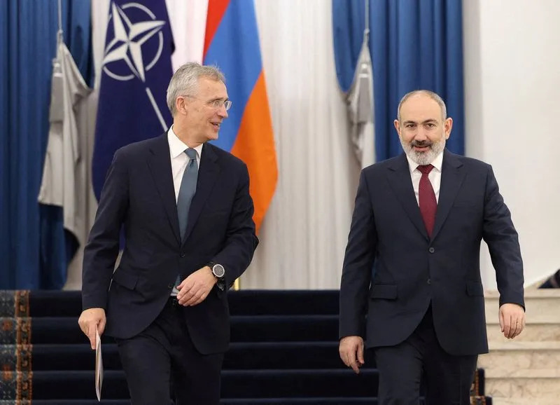 Uvezeni glasači i lažne veb-stranice: Kako Rusija navodno pokušava da spreči okretanje Armenije ka Zapadu