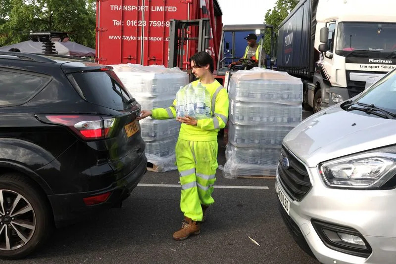 Heatwave and Dry Spring Leave Thousands in Southeast England Without Water