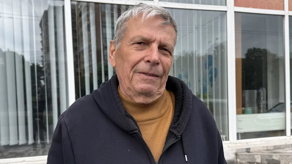 „Sada se niko ne oseća bezbedno“ — Dron pogodio stambeni blok u Galatiju