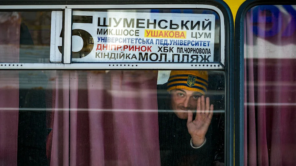Vozači koji rizikuju život: Kako su autobusi u Hersonu postali mete ruskih dronova