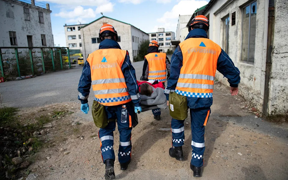 Zašto Britanija Zaostaje za Evropom u Pripremi Civila za Rat