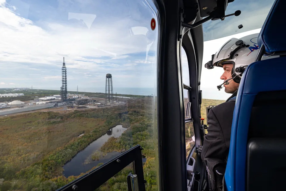 Jared Isaacman Obišao Mesto Eksplozije New Glenn Rakete na Cape Canaveral — Šteta, Uticaj na Artemis i Planovi Popravke