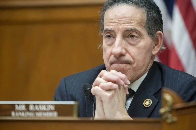 DOJ Abandons $1.8B 'Anti-Weaponization' Fund After Bipartisan Backlash and Court Orders
