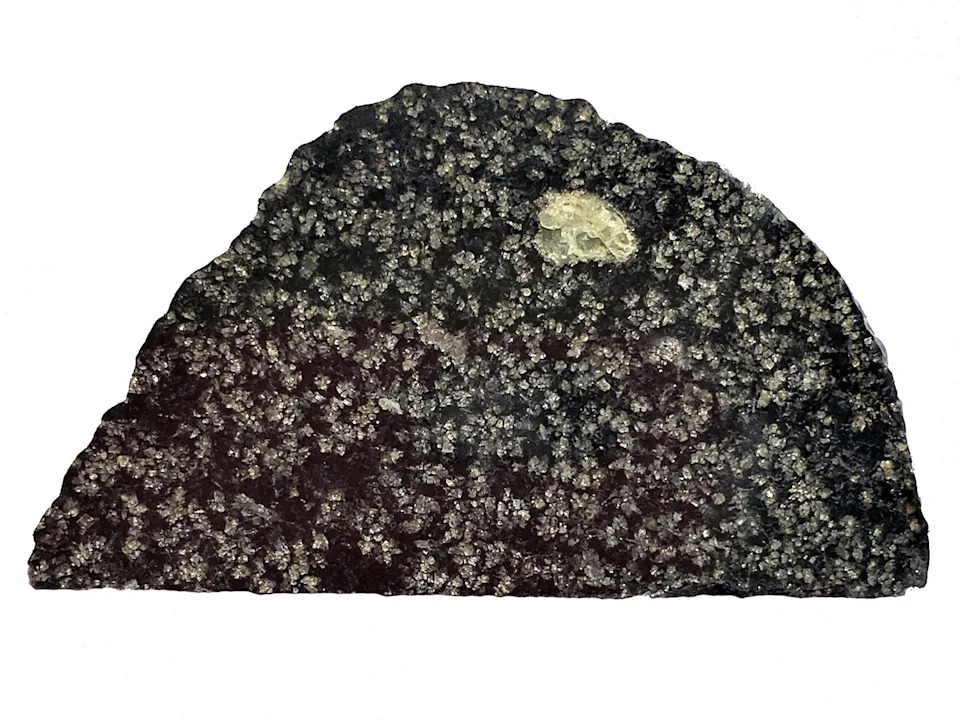 Retki meteorit otkriva da je naš Sunčev sistem nekada imao protoplanetu veličine Marsa