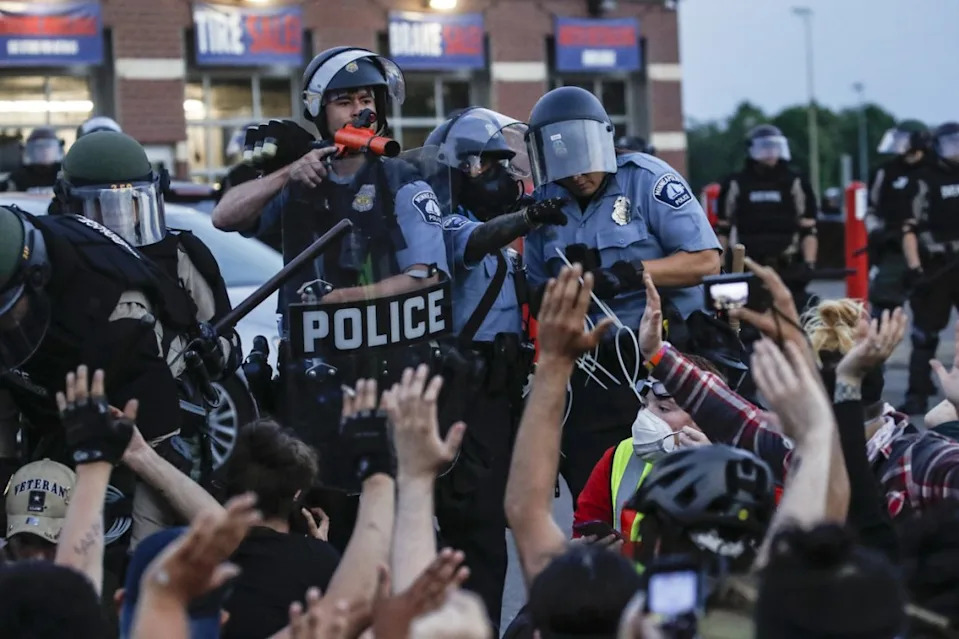 Henry Nowak: Poređenje Sa Georgeom Floydom, Kontroverze oko Policijskog Postupanja i Protesti u Southamptonu