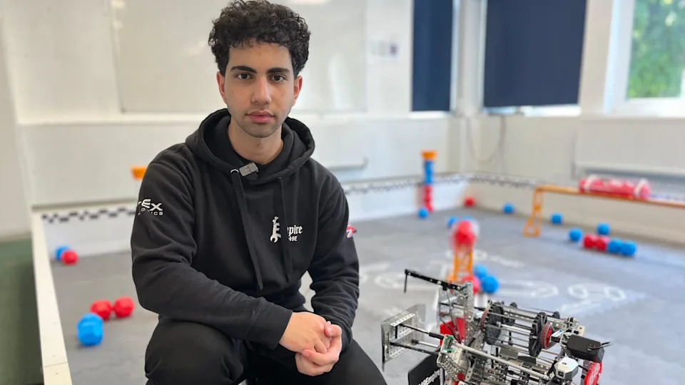 Učenici iz Bristola osvojili nagradu na Svetskom takmičenju u robotici i proglašeni najboljima u UK