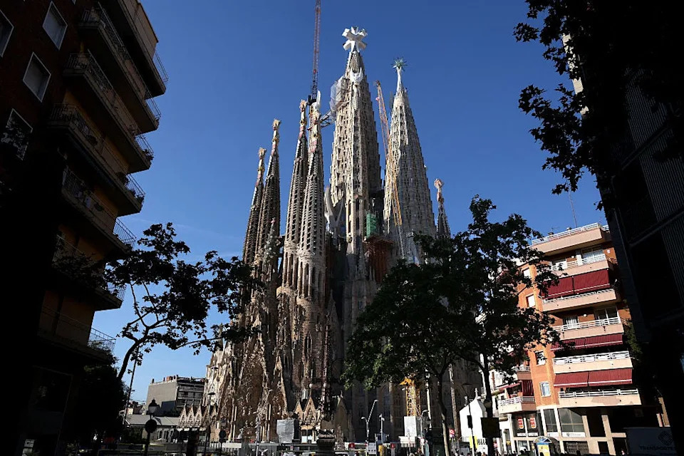Papa Leo XIV Blagoslovi Završnu Kulu Sagrada Família U Barseloni — 10. Jun