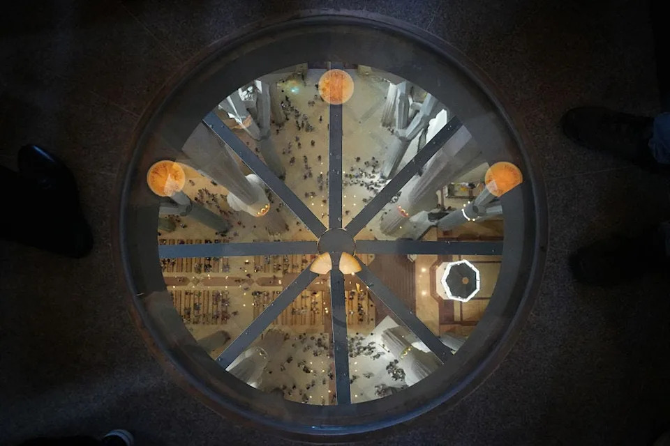 Papa Leo XIV Blagoslovi Završnu Kulu Sagrada Família U Barseloni — 10. Jun