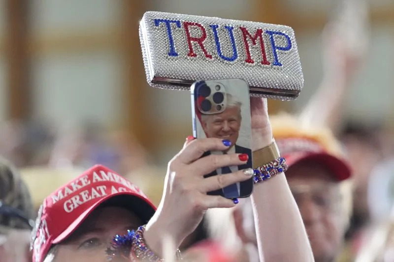 Trump Vows Swift End To Iran Conflict, Urges Wisconsin Voters To Protect Narrow GOP House Majority